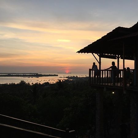 Cocohuts Hotel Karimunjawa Esterno foto