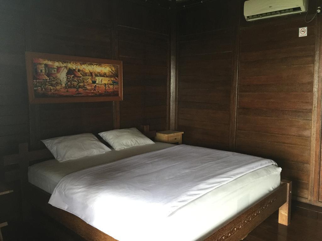 Cocohuts Hotel Karimunjawa Esterno foto