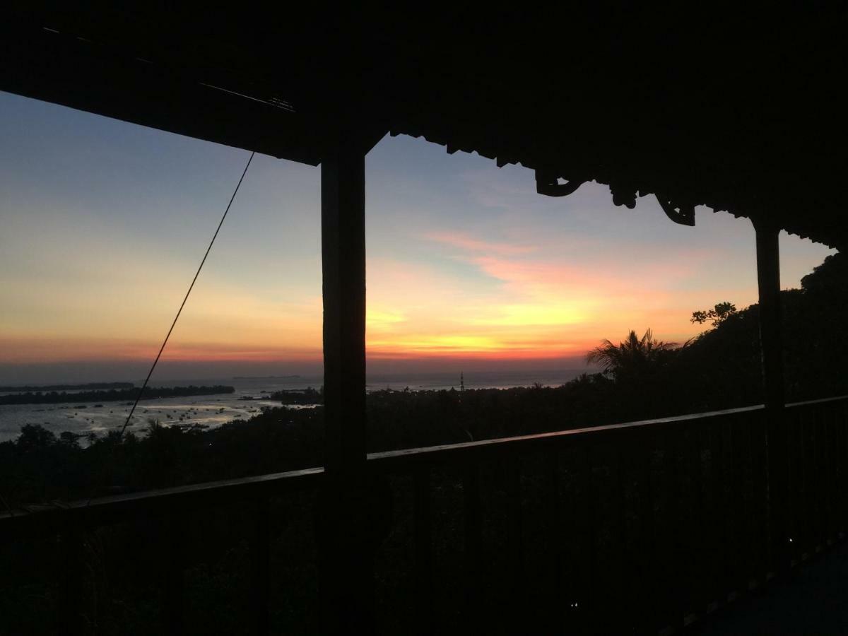 Cocohuts Hotel Karimunjawa Esterno foto